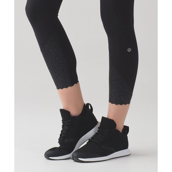Lululemon Tight Stuff Tight II Womens 8 Black Gray Reflective Dots Scallop Hem - Picture 3 of 11